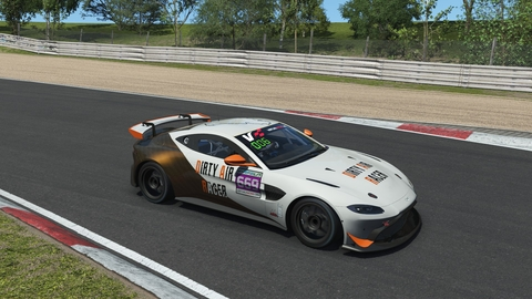 Aston Martin GT4